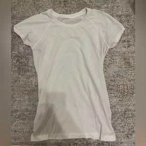 swiftly tech 2.0 shirt. size 8